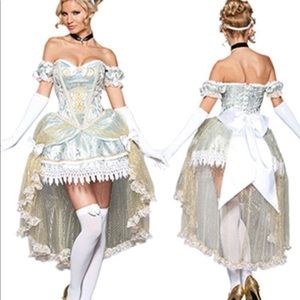 NOT FORSALE! ISO passionate princess by costume confidential/incharachter only